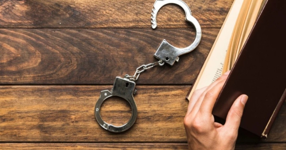 Алматыда аялдамада зейнеткерге шабуыл жасаған күдікті ұсталды