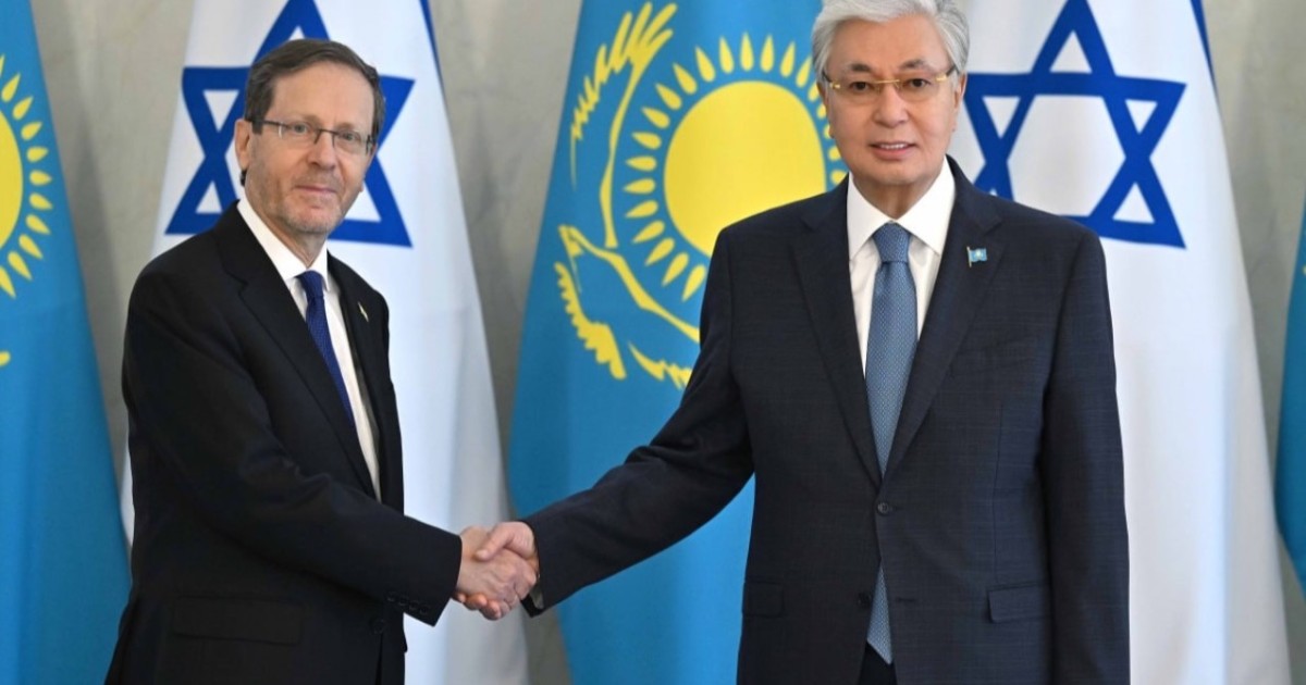 Қасым-Жомарт Тоқаев пен Ицхак Герцог шағын құрамда келіссөз жүргізді