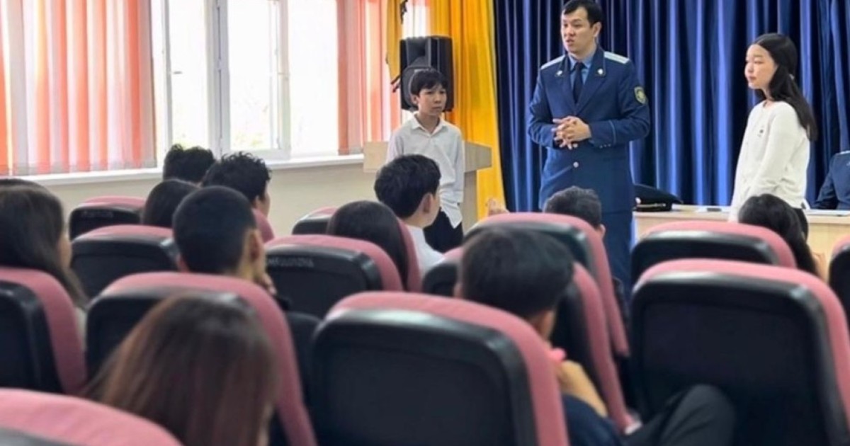 «Заң мен тәртіп» тұжырымдамасы аясында елорда прокуратурасы мектеп оқушыларына дәріс өткізді