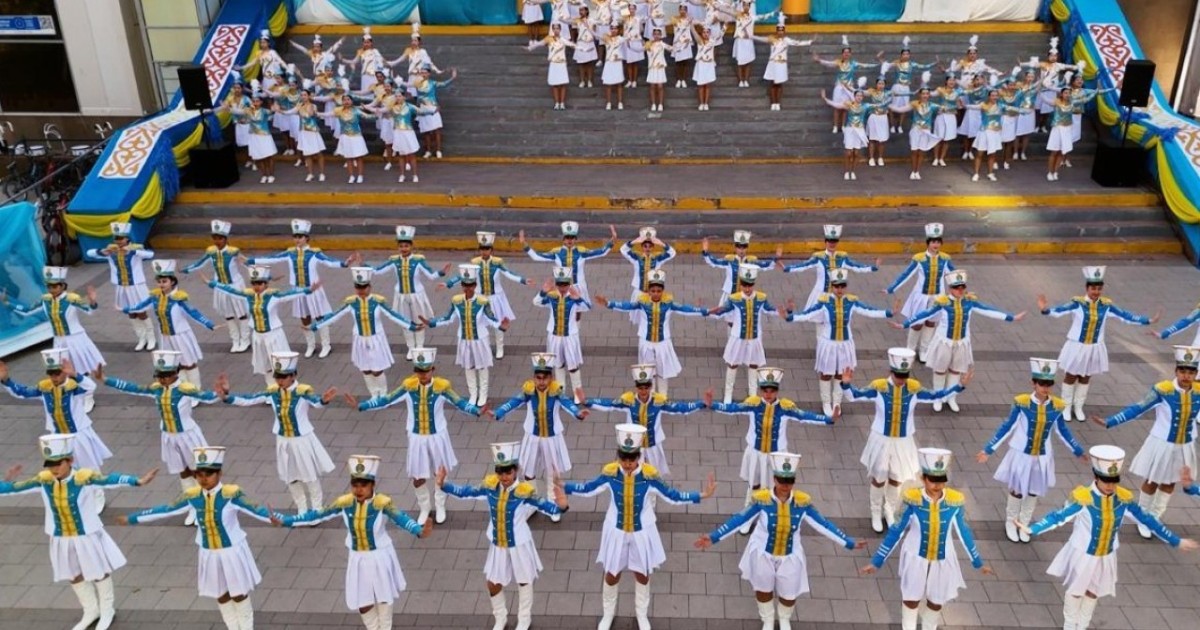 «Ерлік ырғағы»: елордада барабаншылардың әсерлі шеруі өтті