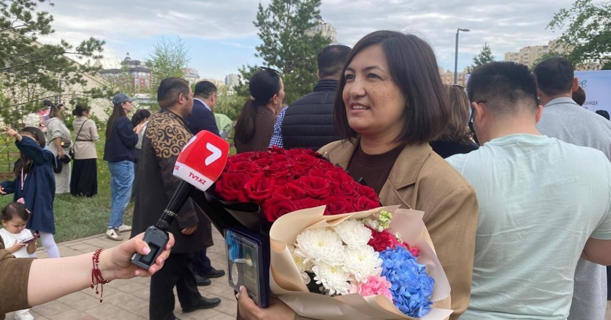 Әкенің жауапкершілігін арттыру керек: «Күміс алқа» иегері жас аналарға кеңес берді
