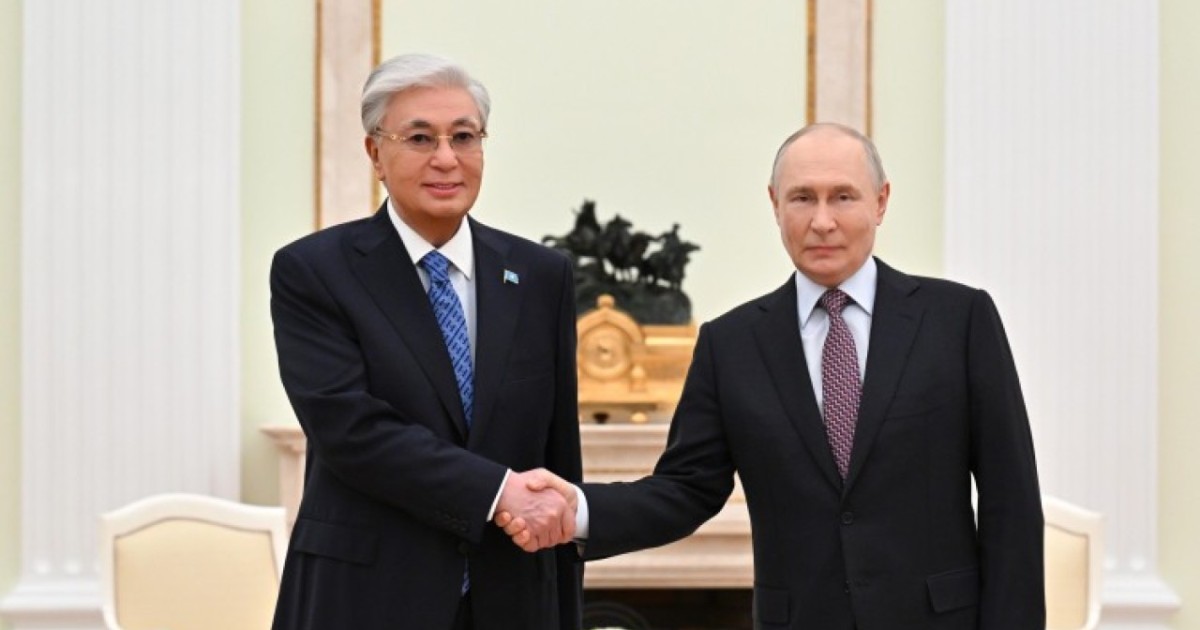 Қасым-Жомарт Тоқаев Владимир Путинмен кездесу өткізді