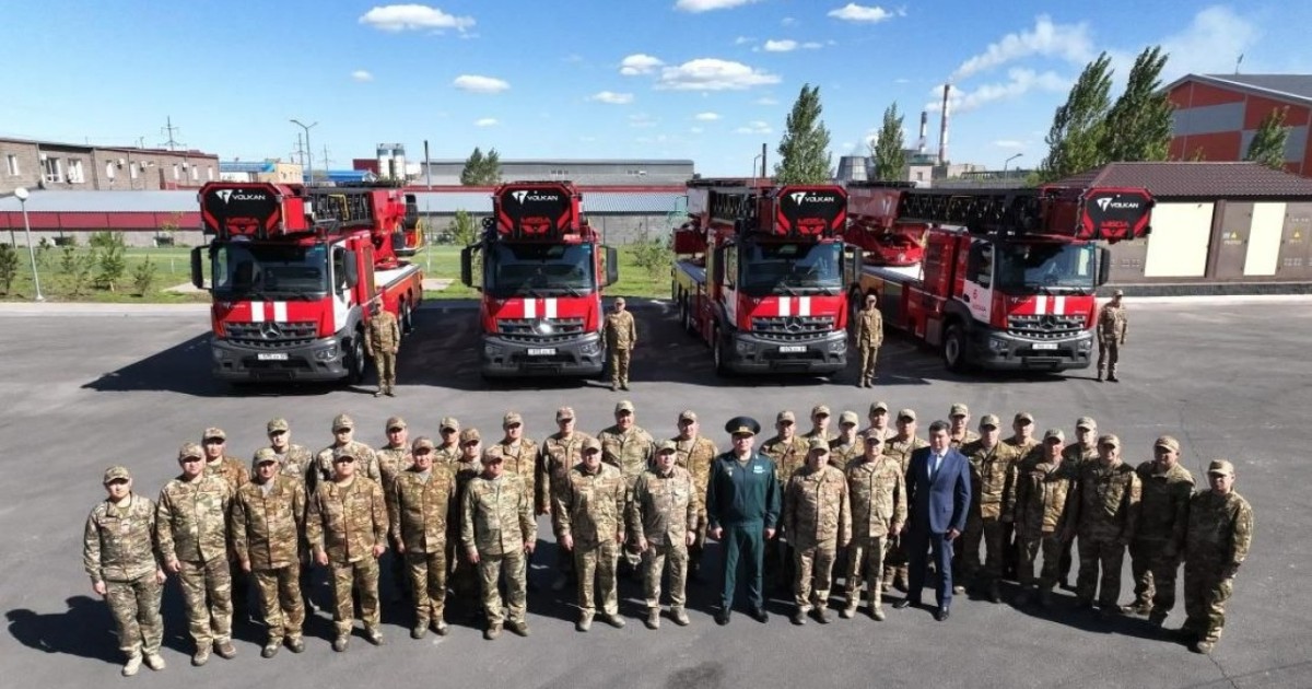 Елордалық өрт сөндірушілерге биік ғимаратқа жылдам көтерілуге мүмкіндік беретін автосатылар табыс етілді