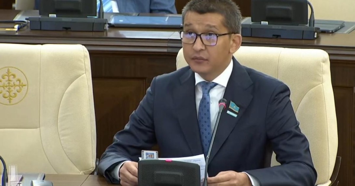 Депутат Адамбеков «Таза Қазақстан» қағидаттарын барлық саяси партиялар бағдарламаларының бір бөлігіне айналдыруды ұсынды