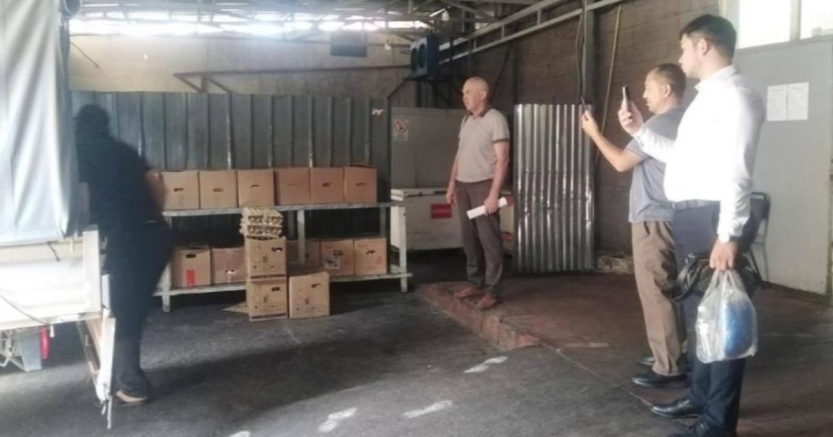 Алматы базарында 13 мыңнан астам заңсыз әкелінген тауық жұмыртқасы сатылымға шығарылған