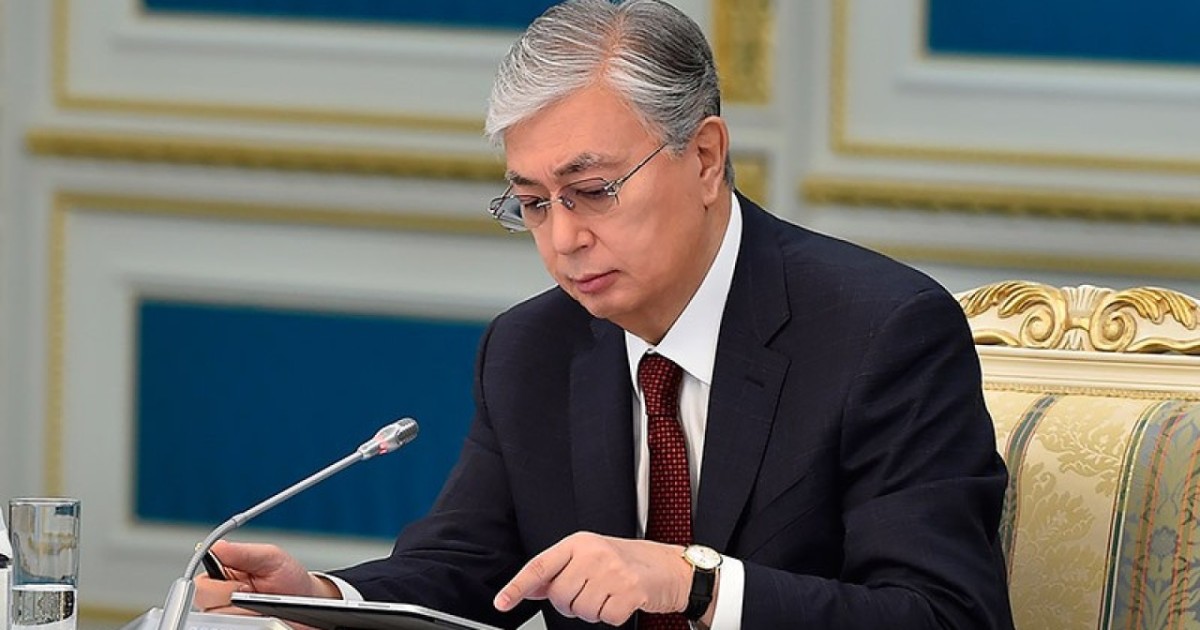 Президент педагог мәртебесі және сыбайлас жемқорлыққа қарсы іс-қимыл заңдарына қол қойды