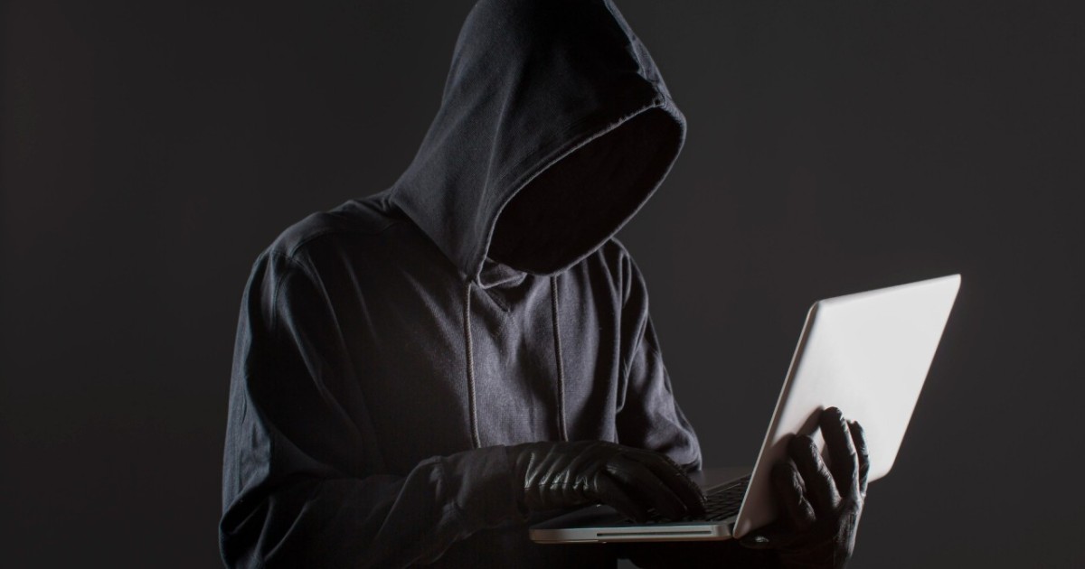 Алматыда зейнеткерлердің 1,5 млрд теңгесін иемденген интернет-алаяқтар ұсталды