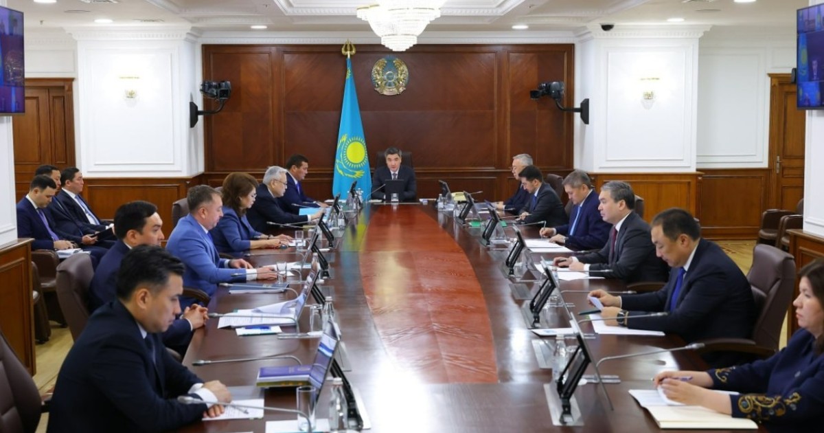 Үкімет отырысында Қазақстан Конституциясын сапалы жүзеге асыру жөніндегі шаралар қаралды