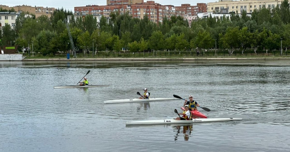 Елорда күніне орай Астанада ескек есуден қала чемпионаты өтті