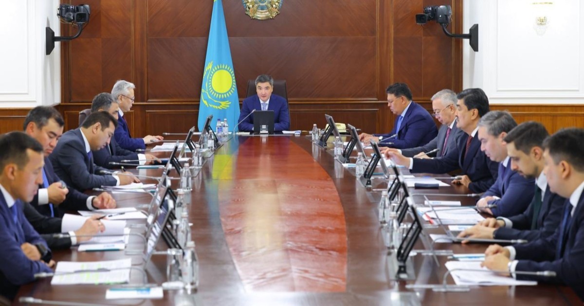 Олжас Бектенов өңір әкімдеріне гидронысандарды жаңғырту жұмыстарын күшейтуді тапсырды