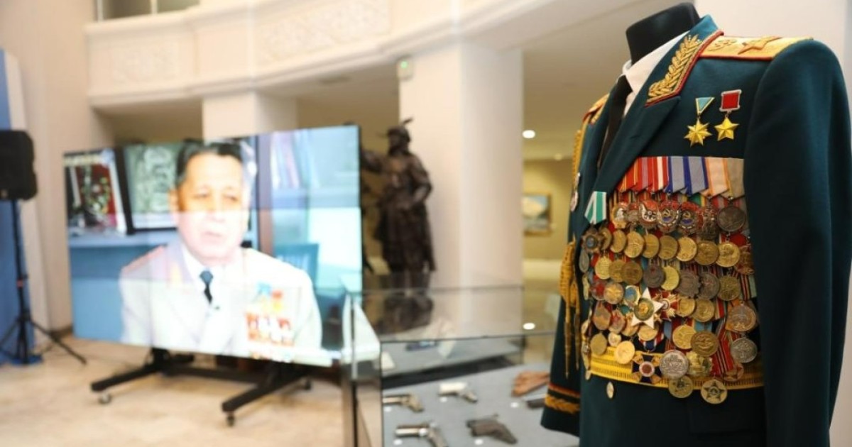 Сағадат Нұрмағамбетовтің 100-ден астам құнды жәдігері Әскери-тарихи музей қорына тапсырылды