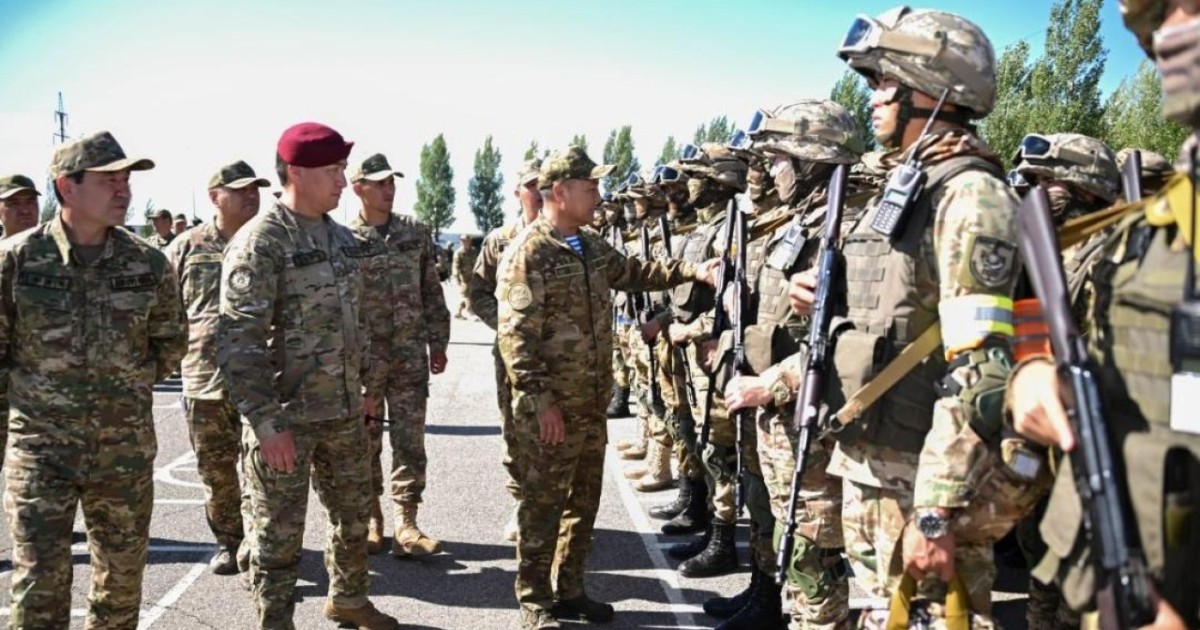 Бас штаб бастығы елордадағы әскери бөлімнің жауынгерлік әзірлігін тексерді