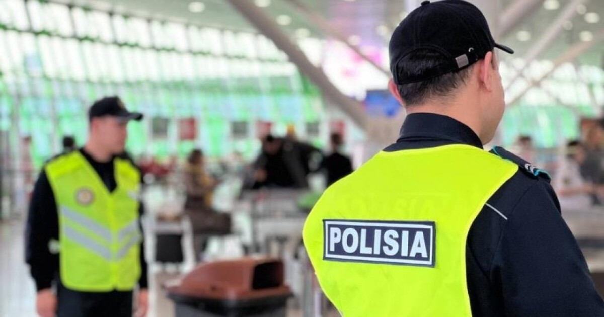 Атырау әуежайында бет-жүзін тұмшалаған 6 жолаушы анықталды