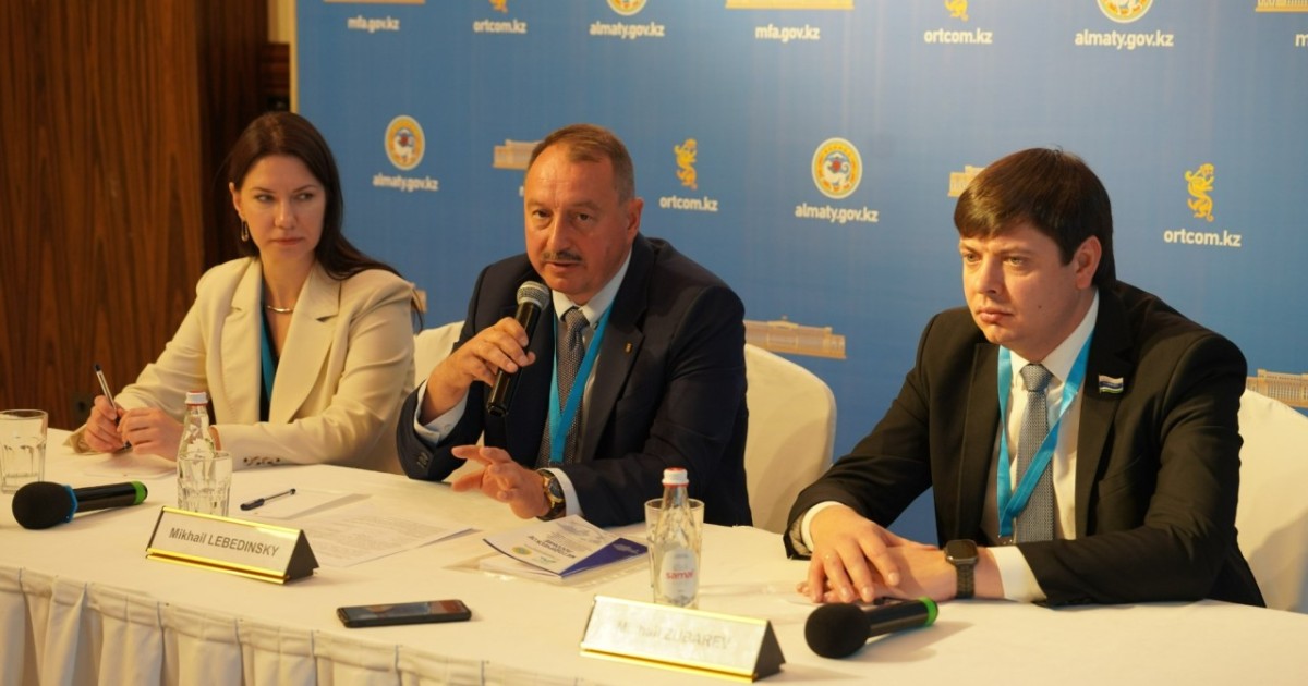 Ресейлік бақылаушылар: Қазақстандағы сайлау ашық өтіп жатыр, заң бұзушылықтар байқалмады