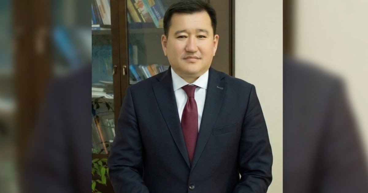 Астана мектептерінде мұғалімдердің артық жүктемесін азайту жұмыстары жалғасады – Қасымхан Сенғазыев