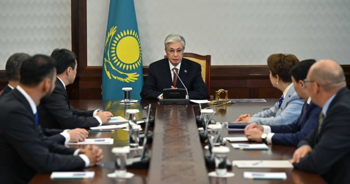 Президент Құрылтайдағы партия фракцияларының жетекшілерімен кездесті