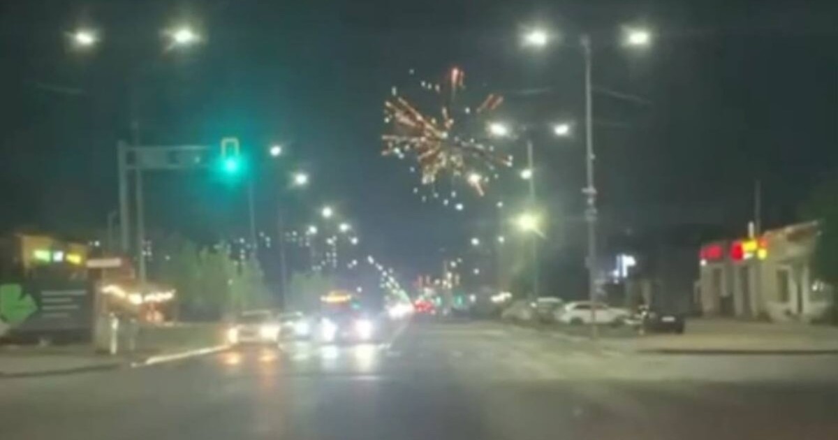 Елордада досының үйлену тойында отшашу атқан жігіт 5 тәулікке қамалды