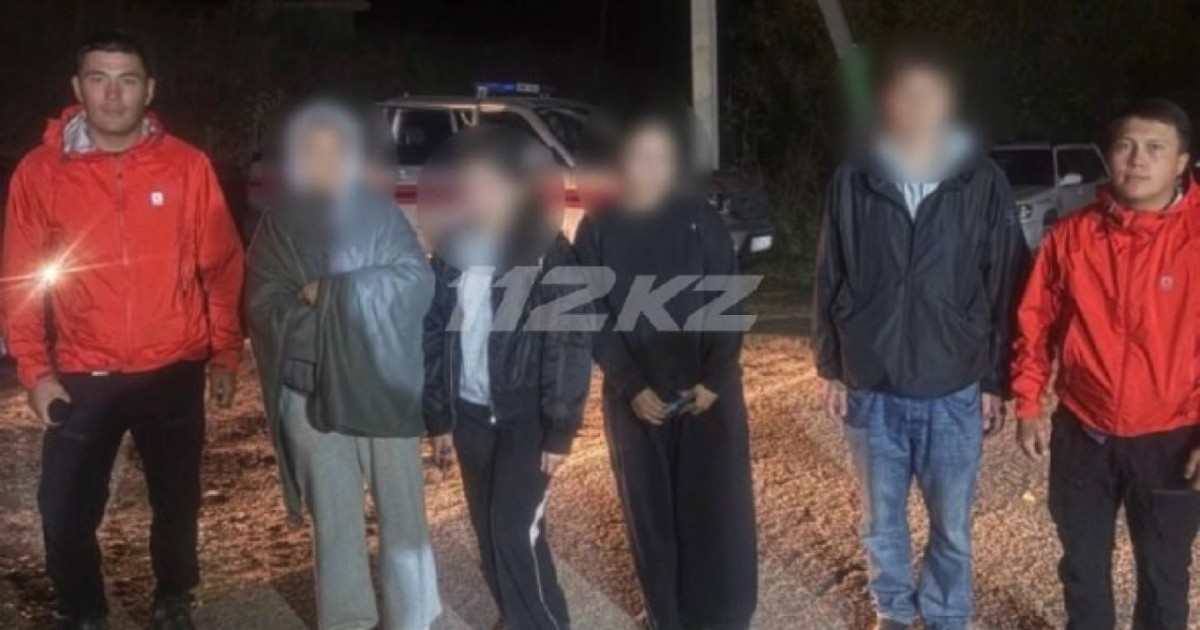 Тауда адасып қалған төрт адамға құтқарушылар көмек көрсетті