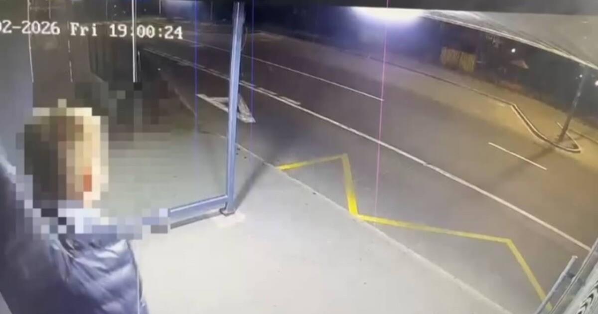 Астанада аялдамадағы камераны бүлдірген оқушылар анықталды
