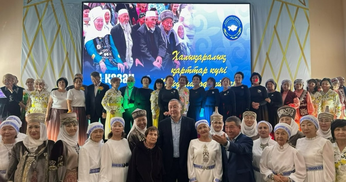 Елордалық өнерпаз зейнеткерлер қайырымдылық концертін өткізді