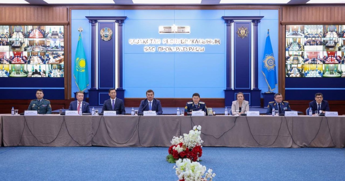Бас прокуратурада балаларды қорғау және жасөспірімдер қылмысының алдын алу мәселелері талқыланды