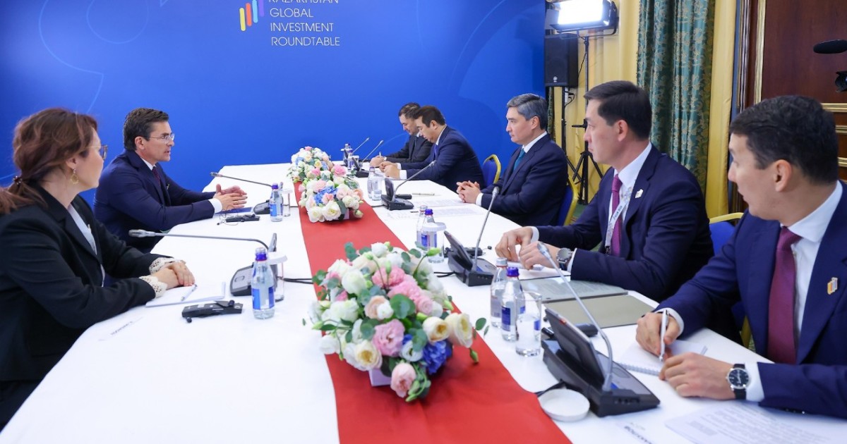 KGIR-2026: Олжас Бектенов шетелдік инвесторлармен бірлескен жобаларды жүзеге асыру мәселелерін талқылады