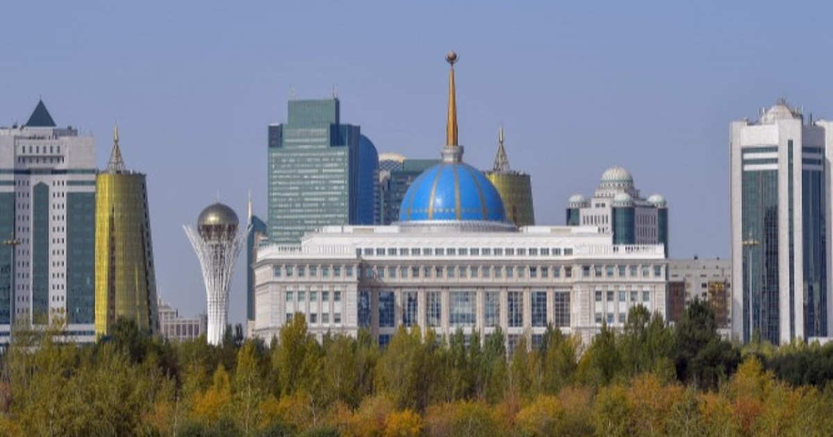 Еңбек ардагерлері, жұмысшы кәсіп, ғылым мен денсаулық сақтау өкілдері – Президент мемлекеттік наградаларды беру туралы Жарлыққа қол қойды
