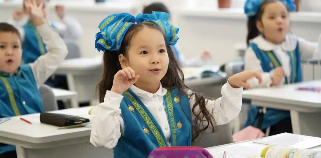 Жаңа оқу жылы қарсаңында 500 мың балаға материалдық және әлеуметтік көмек көрсетіледі — Олжас Бектенов