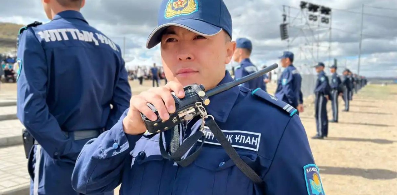 Абайдың 180 жылдығы: Ұландық сарбаздар жоғалған балаларды тапты