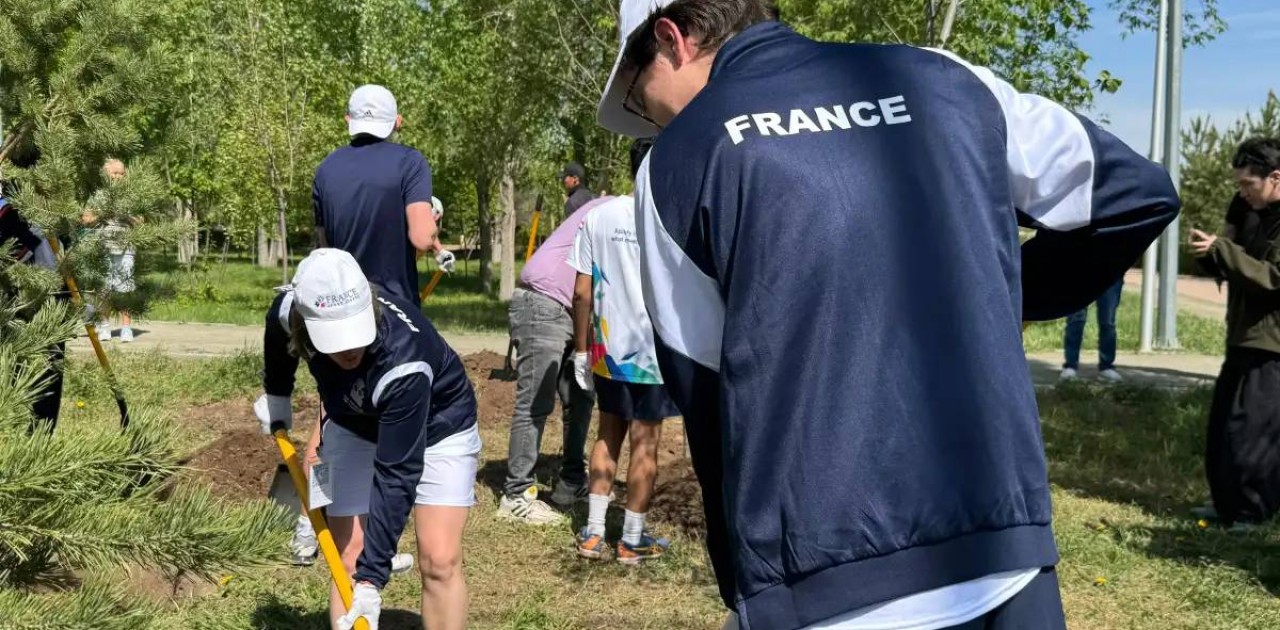 Астанада спортшылар «Таза Қазақстан» экоакциясына қолдау көрсетті