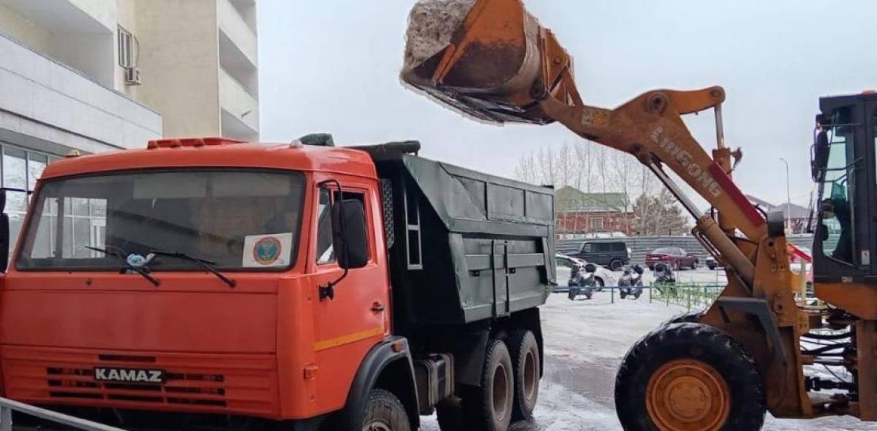 Астанада қар күреу жұмысына 3000-ға жуық коммуналдық қызметкер жұмылдырылды