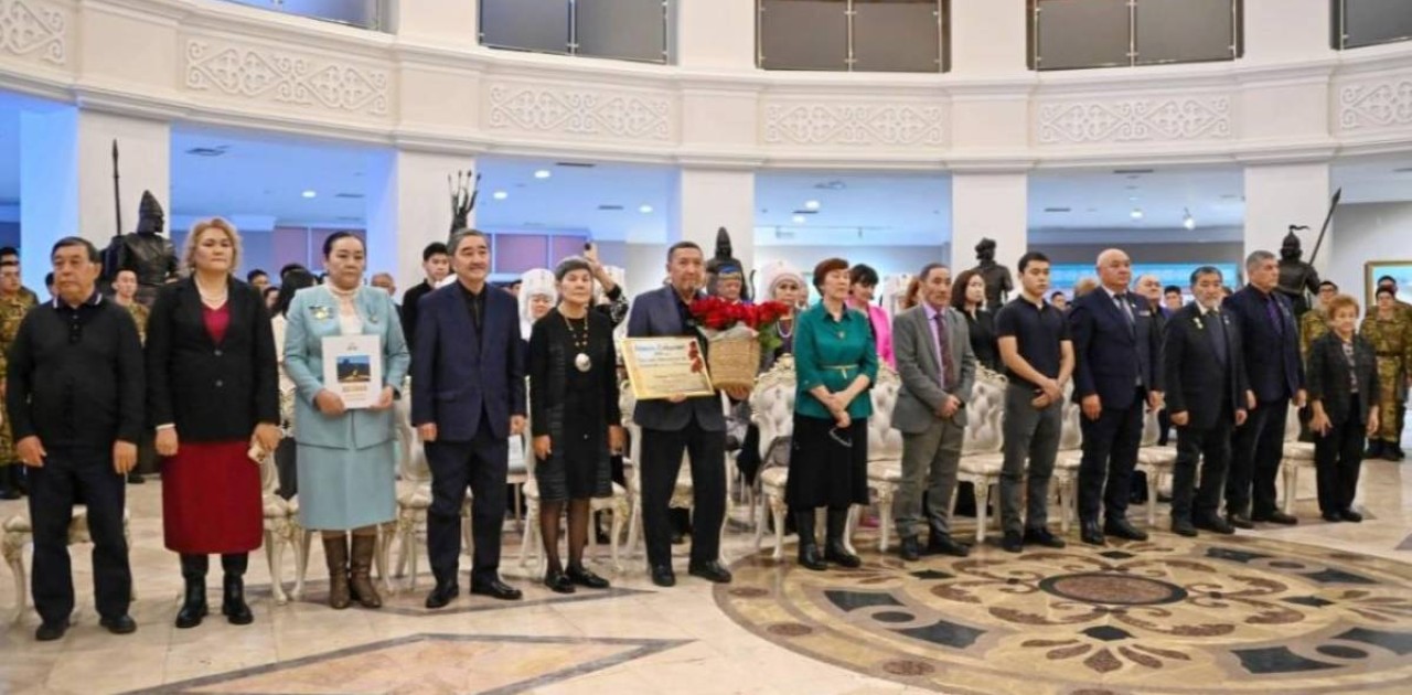 Майданда қаза тапқан жауынгерлердің ұрпақтарына медаль тапсырылды