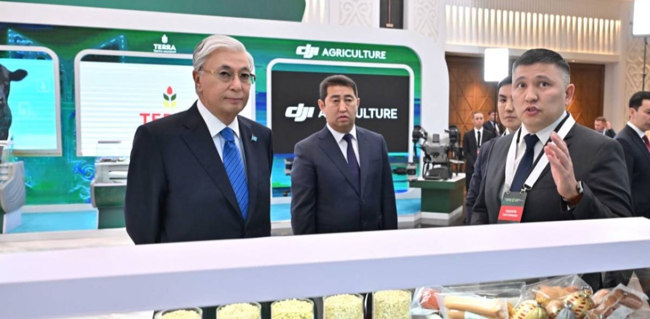 Президент ауыл шаруашылығындағы цифрлық шешімдер көрмесін аралады