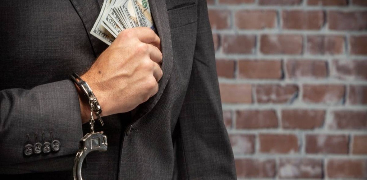 Warner Bros қаржы пирамидасын ұйымдастырғандар сотталды