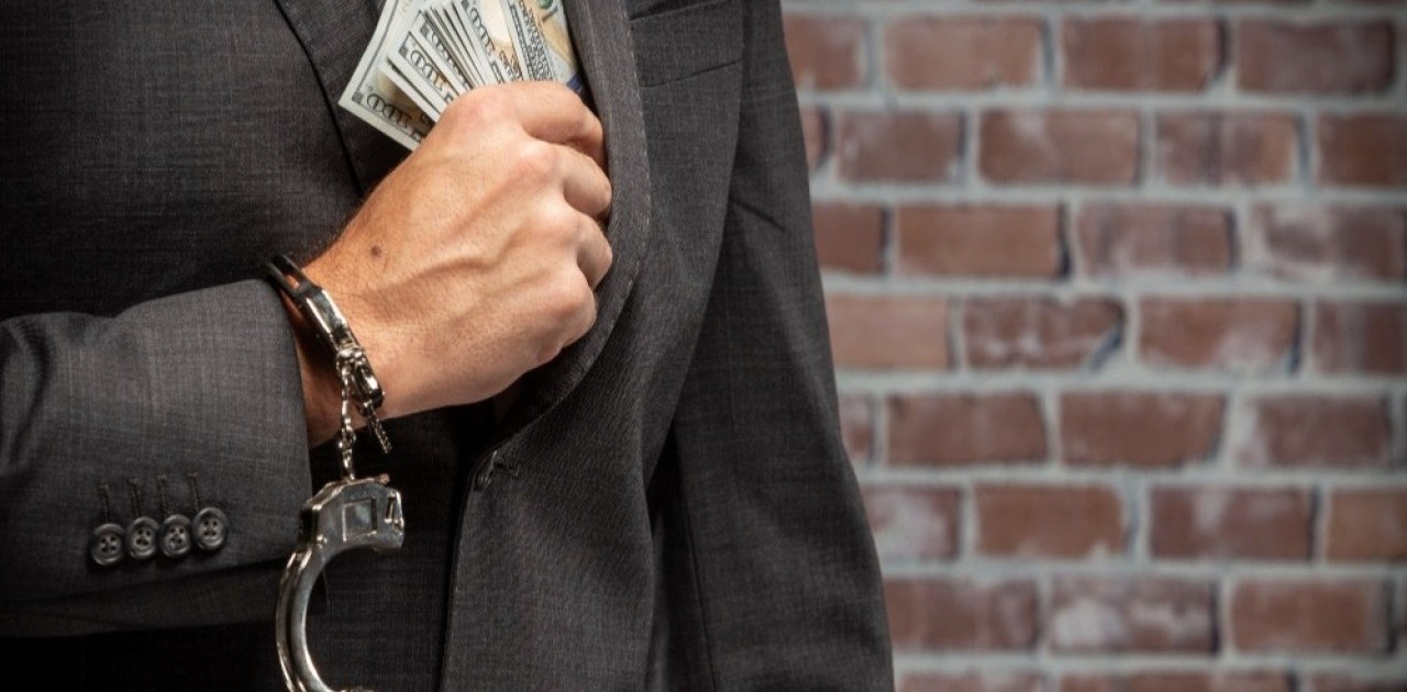 Алматыда жеке сот орындаушысы 370 миллион теңгеден астам қаржыны заңсыз иемденген