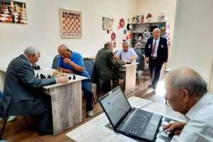 Қарттар күні: Астанада зейнеткерлер арасында шахматтан турнир өтті