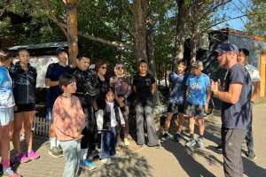 «Таза Қазақстан»: елордалық спортшылар шаңғы-роллер жолы аумағын тазартты