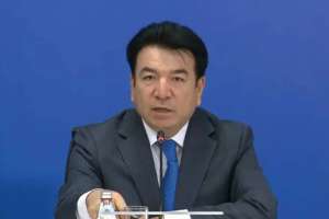 Министр мектептерге шетелден мұғалімдерді шақырту тәжірибесі туралы айтты