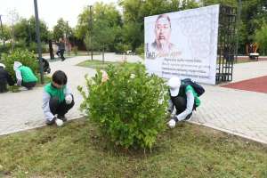 Абайдың 180 жылдығы: елордадағы Абай гүлзарында экологиялық және мәдени акция ұйымдастырылды