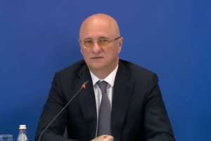 Елімізде жанармай бағасы көршілес елдермен теңестіріледі – Роман Скляр