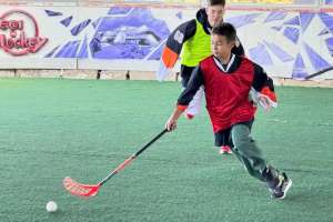 Астанада Funny Sport жобасы аясында флорболдан сайыс өтті