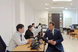 Сенатор елордадағы «iKOMEK 109» орталығының жұмысымен танысты