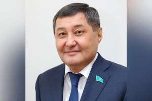 Адамбек Кендебай: Алаңдаудың қажеті жоқ, халықтың әлеуметтік жағдайы мемлекеттің бақылауында