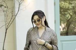 Ерке Есмахан үшінші сәбиін дүниеге әкелді