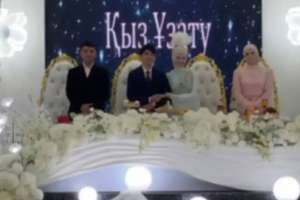 «Тәрбиелі қыз екен!»: Сәкен Майғазиевтің келіні мәһрге не сұрады