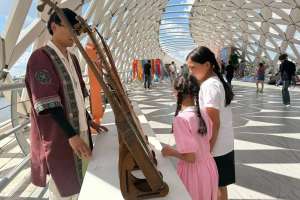 Ұлттық домбыра күні: Астанада өткен мәдени іс-шараға 20 мыңнан астам қонақ жиналды