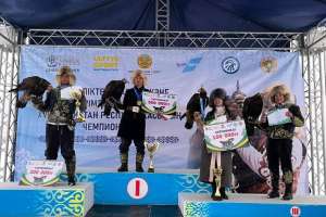 Елордалық жас құсбегілер жеңіс тұғырынан көрінді