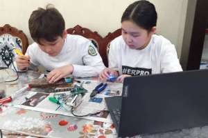 Елордалық оқушылар есте сақтау қабілеті бар ақылды розеткалар жасап шығарды