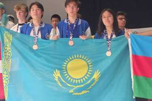 Қазақстандық мектеп оқушылары Франциядағы физика олимпиадасында топ жарды