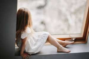 Терезеден құлау оқиғалары ата-аналардың балаларын қараусыз қалдыруымен байланысты болып отыр - ТЖД